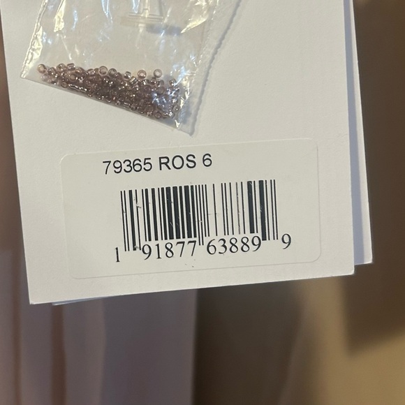 Mac Duggal 79365 NWT EMBELLISHED CAP SLEEVE BODICE FLOWY GOWN - Picture 6 of 8